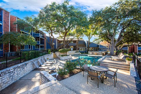 Pool Courtyard at Stony Creek Apartments in Austin Texas 2024